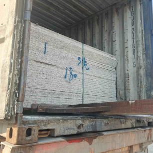 赤峰 芝麻白花岗岩石材3.0公分光面毛板装柜出货