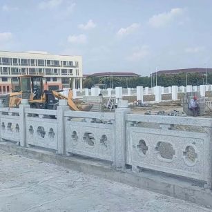 赤峰 白麻花岗岩荔枝面河道栏杆