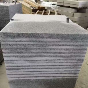 赤峰 芝麻白5公分火烧地铺成品，900*400，规格可定制