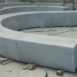 赤峰 芝麻白花岗岩光面弧形坐凳