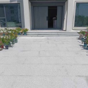 赤峰 芝麻白花岗岩地铺石地面铺装