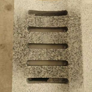 赤峰 芝麻白拉丝面花岗岩U型开槽排水槽