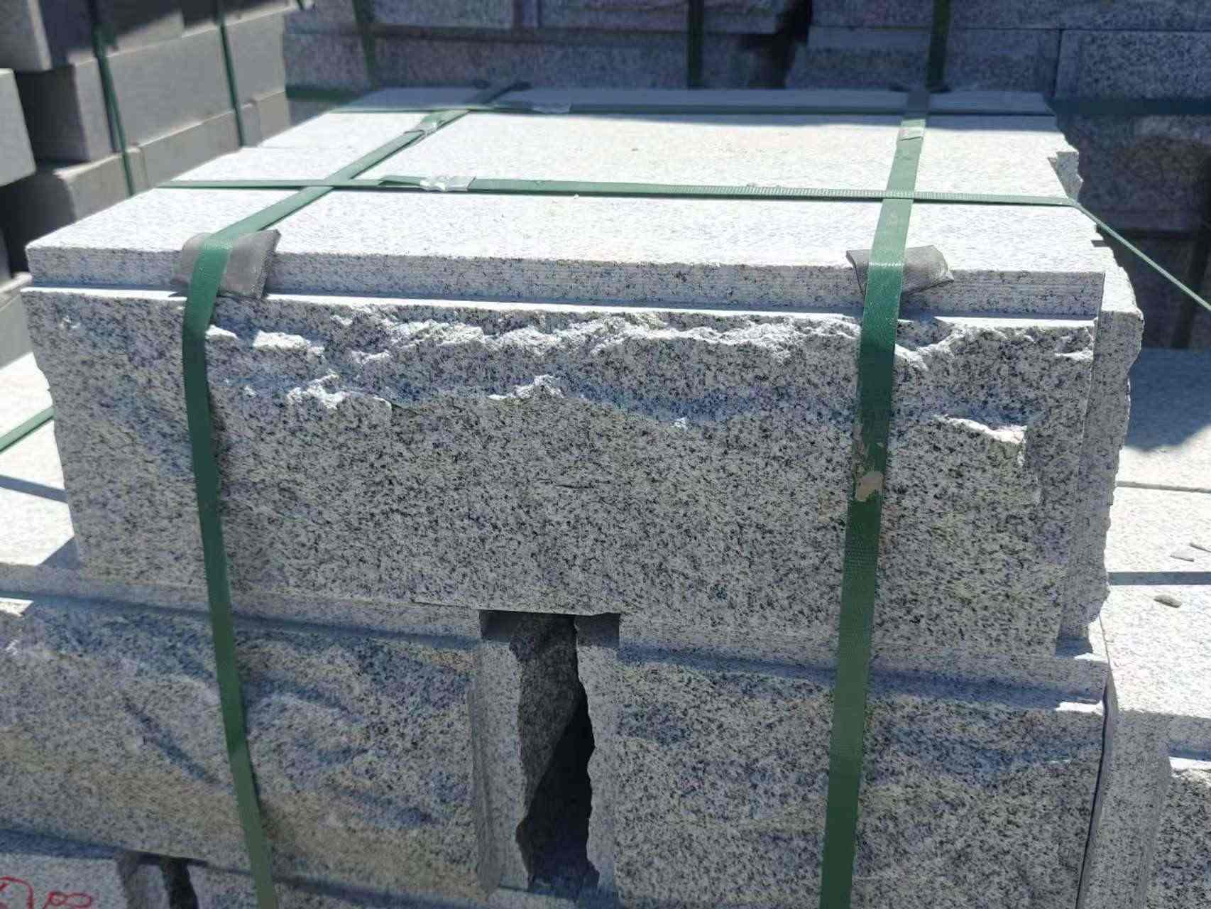 赤峰 芝麻白花岗岩自然面成品