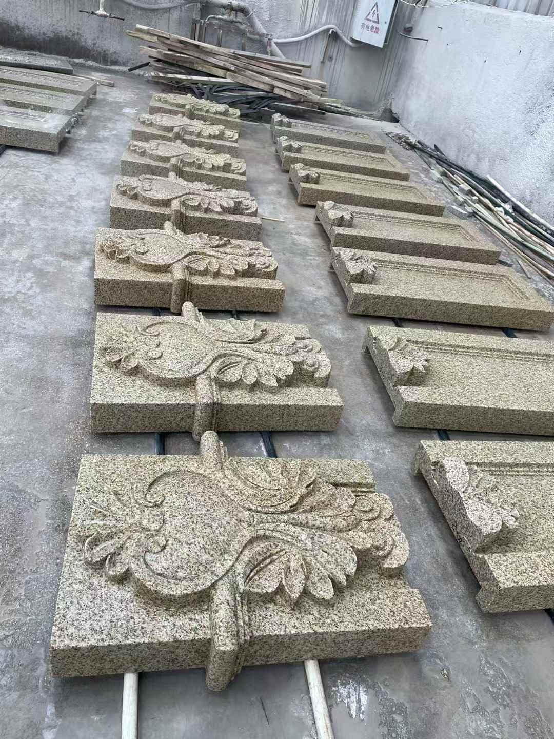 赤峰 黄金麻花岗岩别墅外墙雕刻板