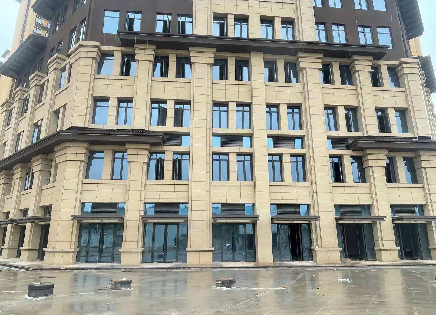 赤峰 黄金麻花岗岩荔枝面小区外墙干挂