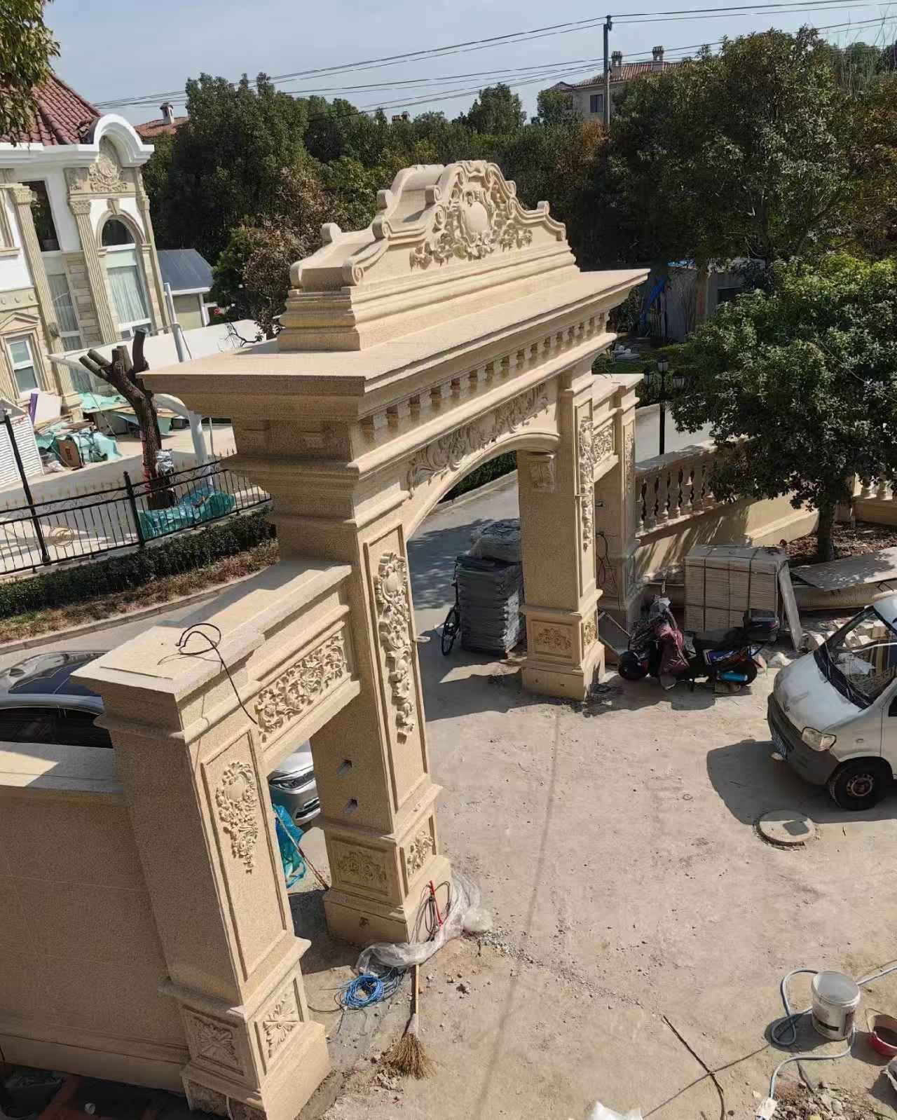 赤峰 黄金麻荔枝面花岗岩别墅门楼