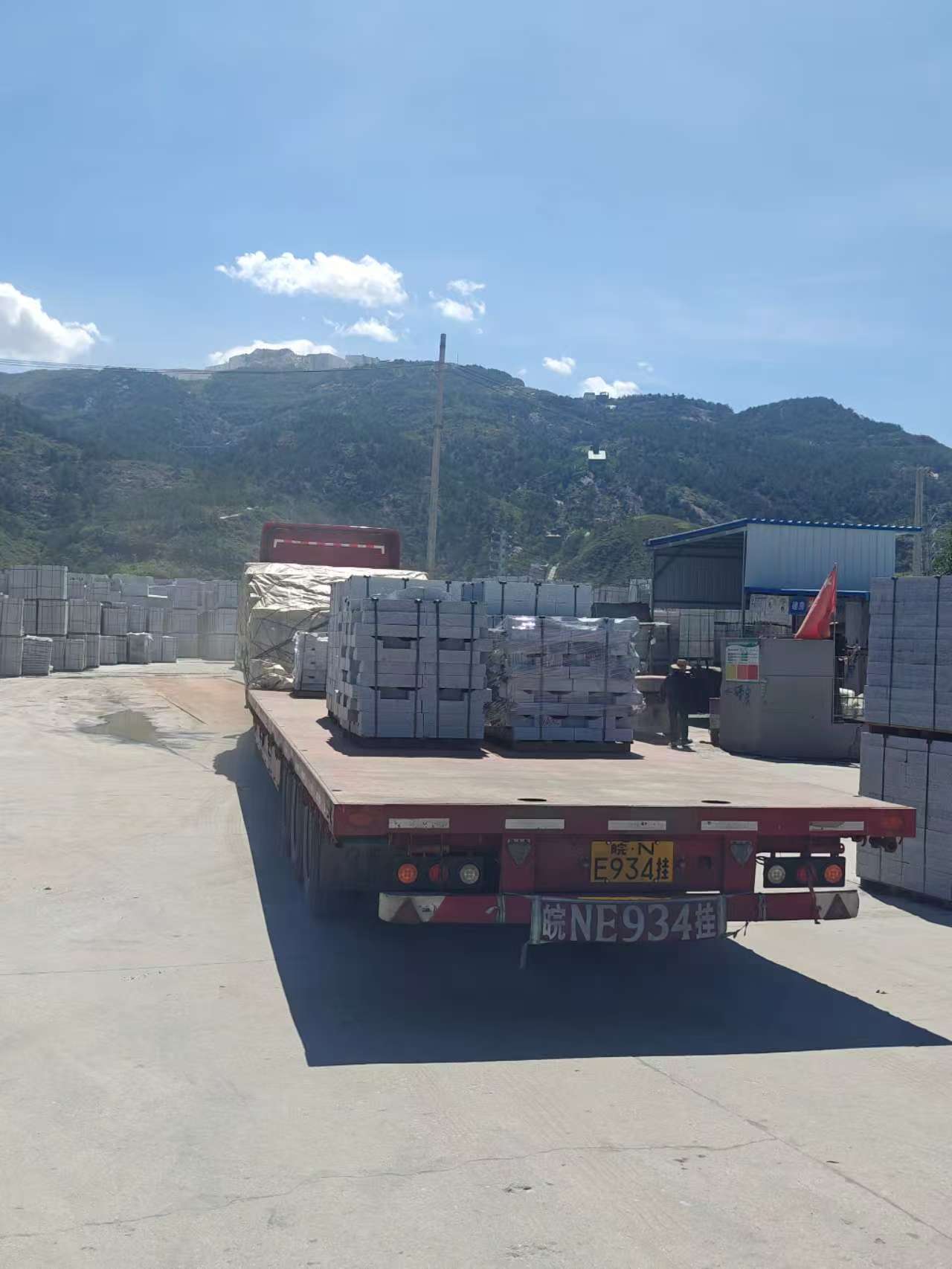 赤峰 芝麻白仿形路沿石，直形路沿石