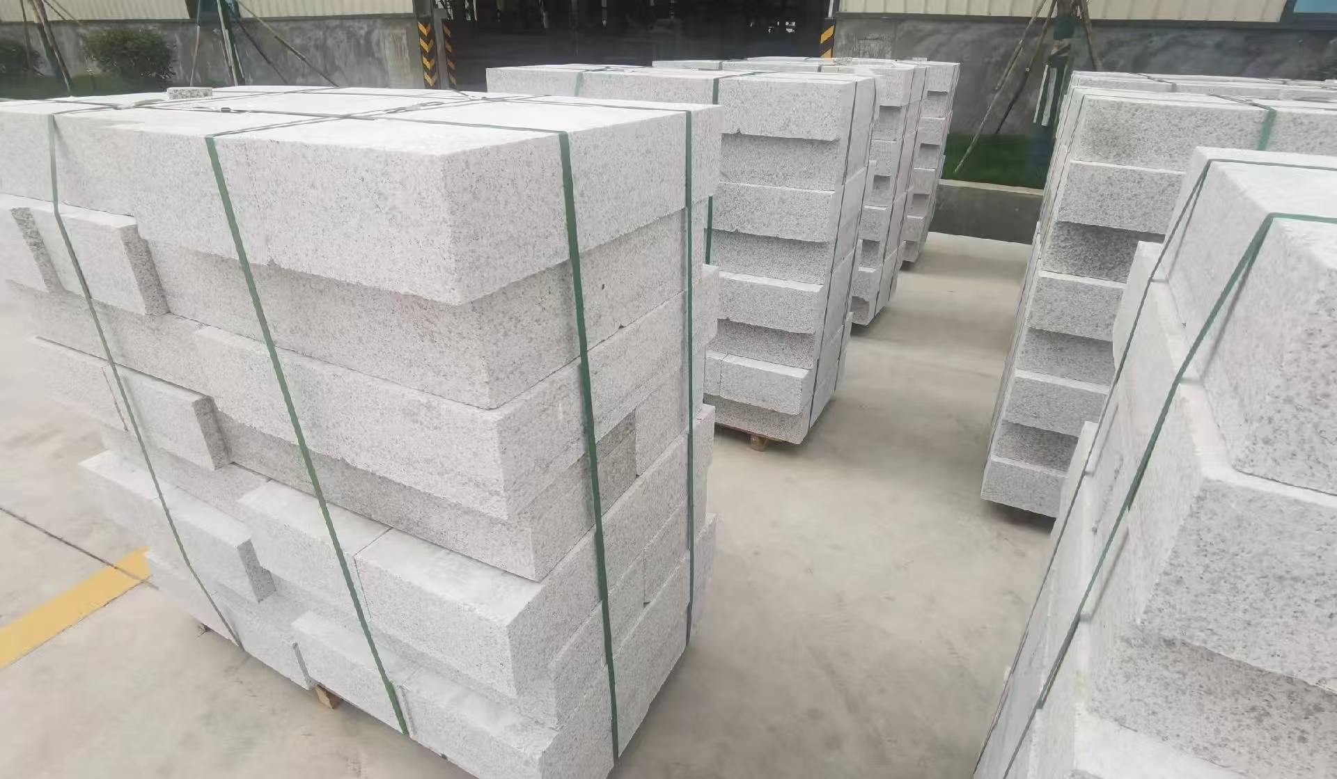 赤峰 白麻花岗岩路沿石，立缘石，平缘石，路牙石，道牙石，马路牙子等