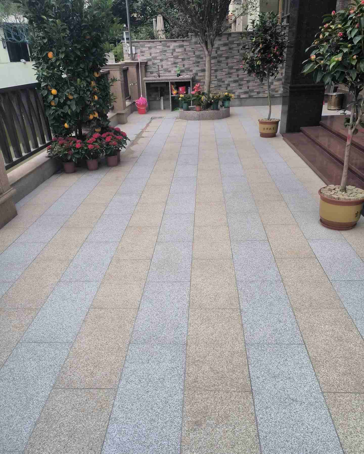 赤峰 黄金麻白麻荔枝面庭院铺装展示