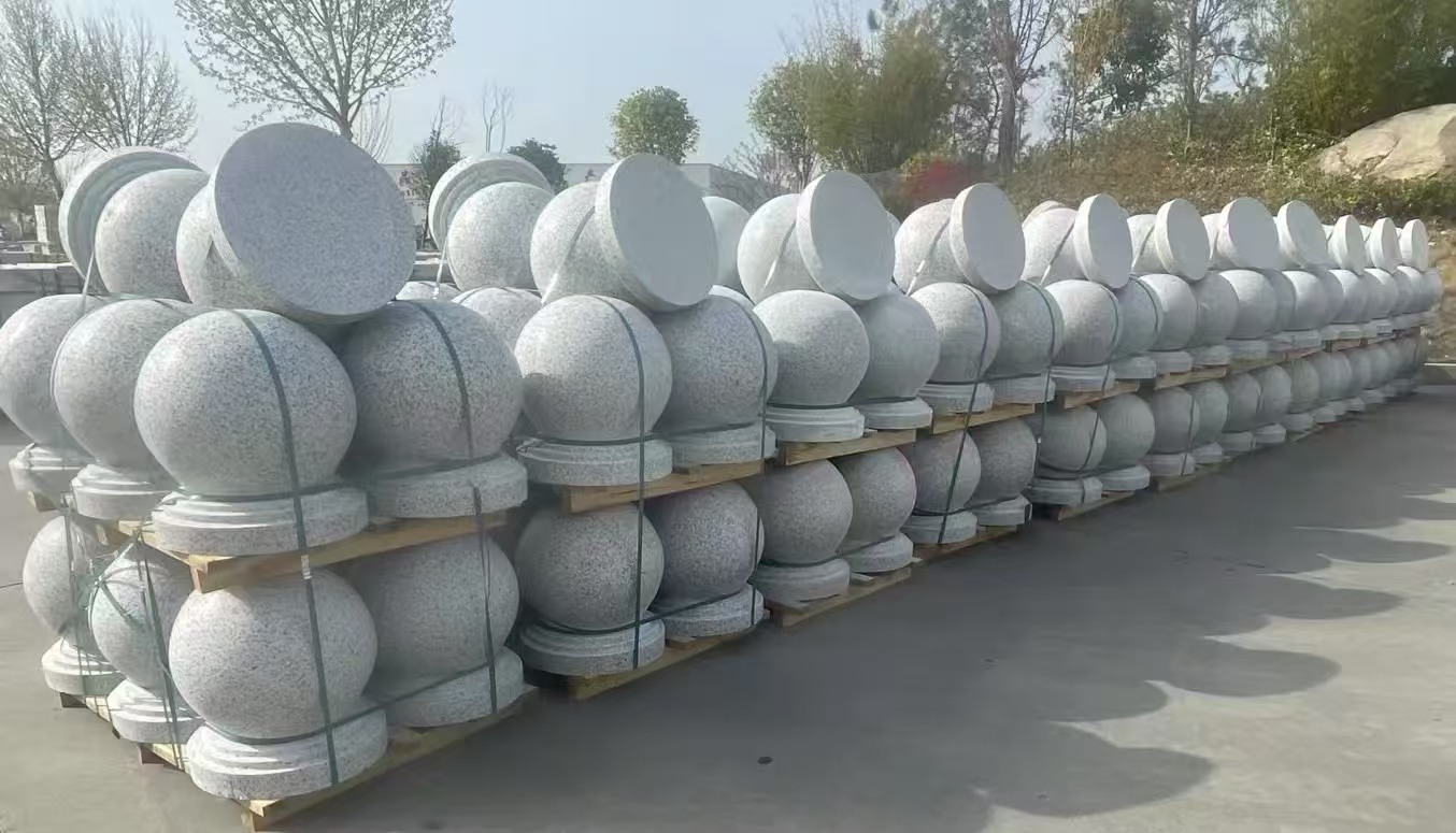 赤峰 白麻花岗岩石材圆球，石球，挡车球，隔离球，景观石球，风水球等