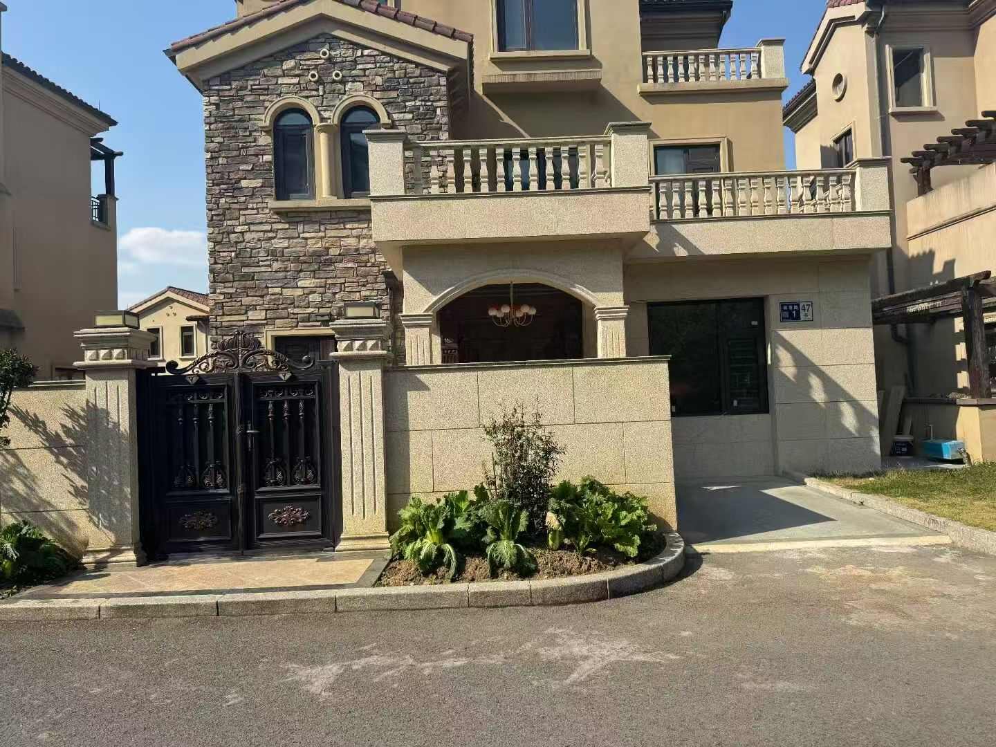 赤峰黄金麻别墅案例展示