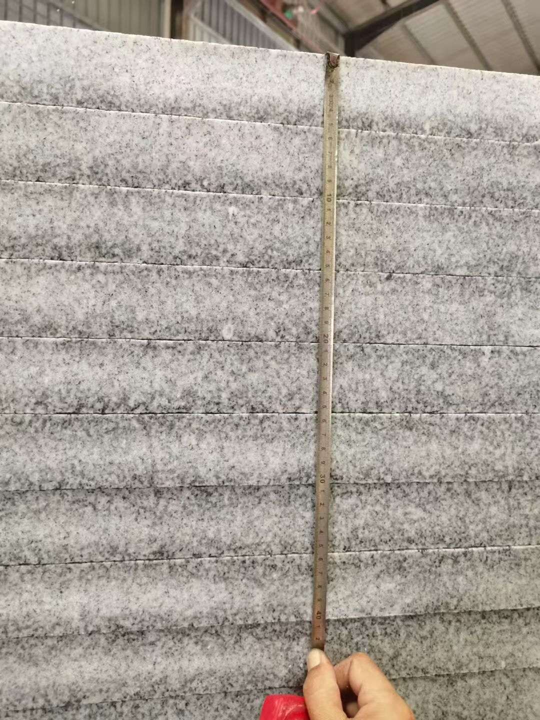 赤峰 芝麻白火烧成品厚薄均匀，B料价格接近A料质量