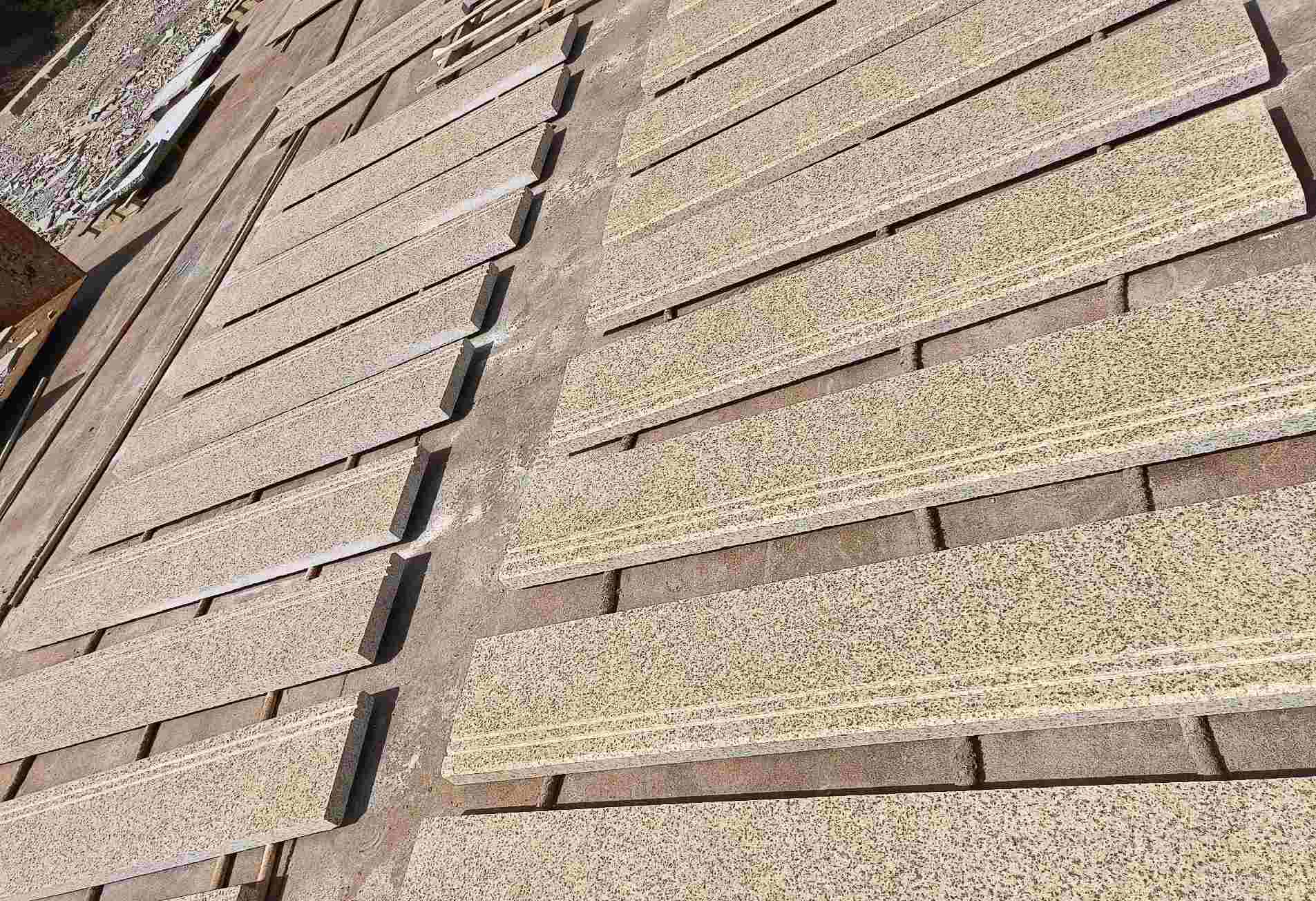 赤峰 黄金麻花岗岩光面楼梯踏步