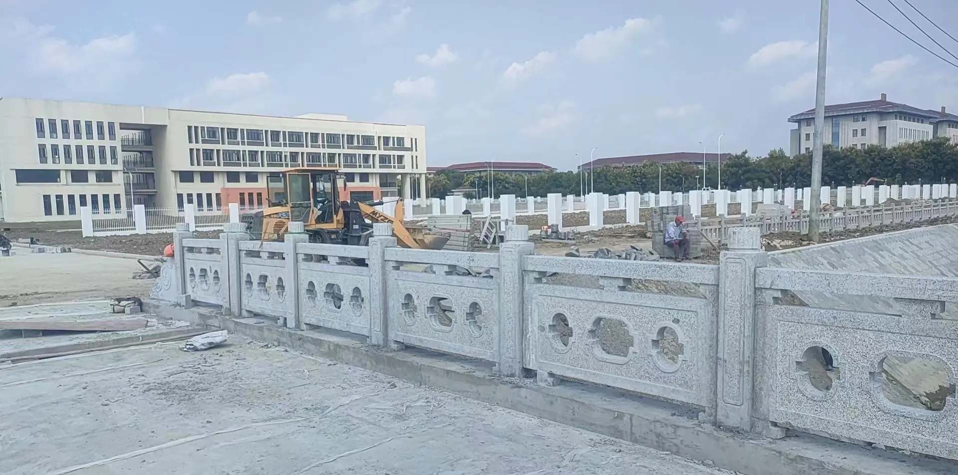 赤峰 白麻花岗岩荔枝面河道栏杆