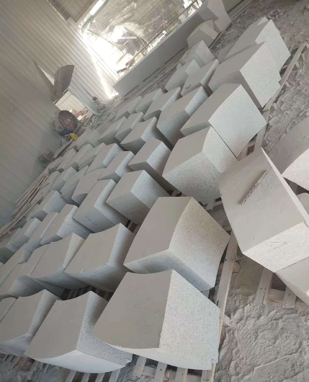 赤峰 白麻花岗岩异形坐凳