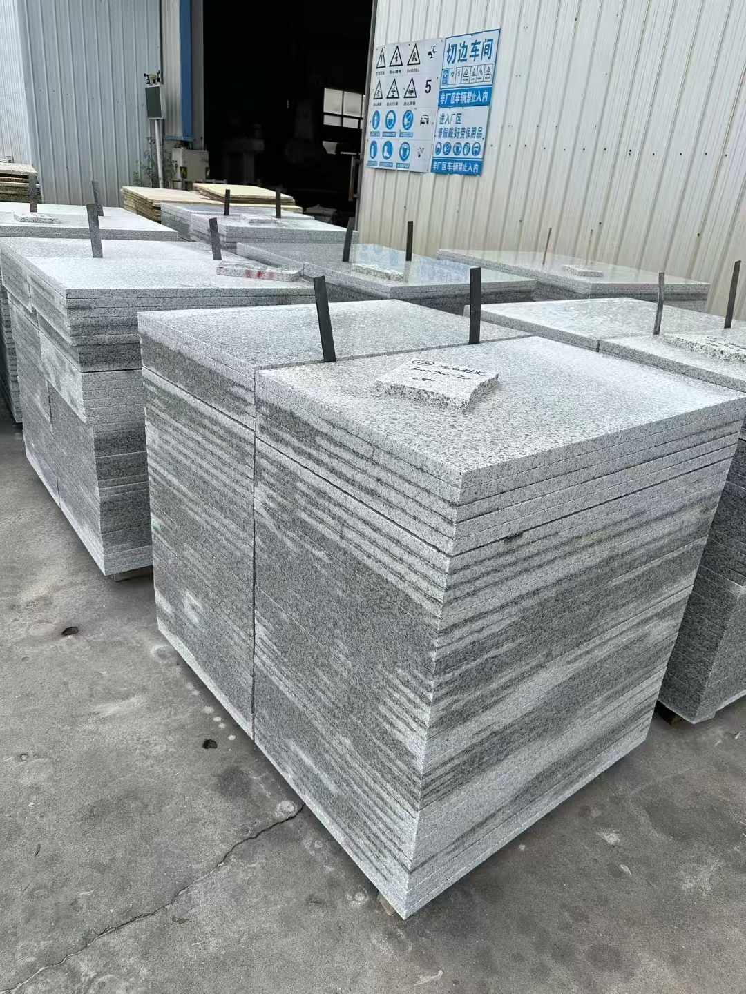 赤峰 白麻光面干挂成品