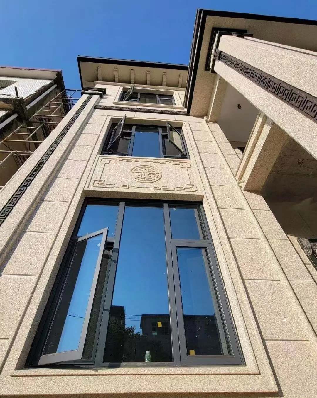 赤峰 黄金麻荔枝面别墅外墙干挂效果展示