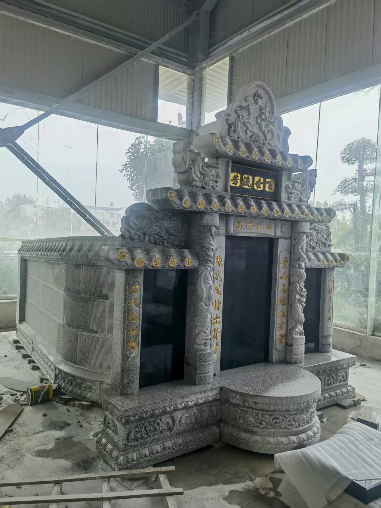 赤峰 芝麻白墓碑效果展示图