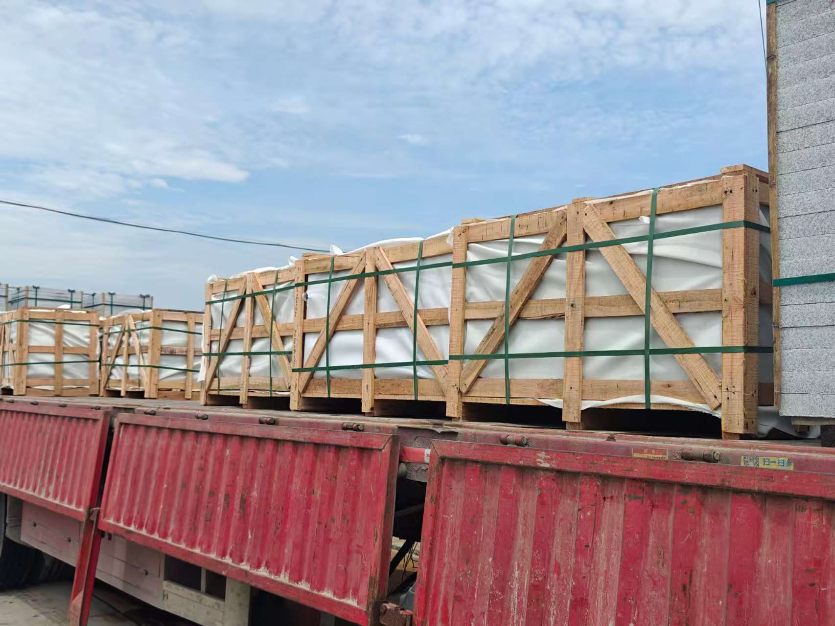 赤峰 芝麻白花岗岩地铺石出口专车-泰国游